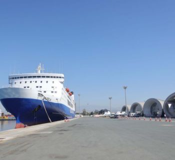 Заполняемость паромных рейсов между Кипром и Грецией — 49%. Почему же так трудно было купить билеты?