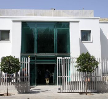 Женщина из Лимассола отозвала свое заявление в полицию об избиении депутатом парламента Кипра