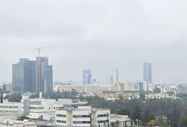 Метеослужба Кипра выпустила экстренное предупреждение о мощной пыльной буре