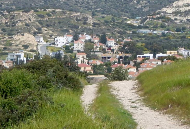 Москвичка обменяла квартиру на Кутузовском проспекте на дом на Кипре и осталась без недвижимости 