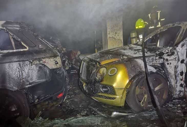 Пожар в автосалоне в Пафосе: огнем повреждены 10 автомобилей, 11 мотоциклов, 3 гольф-кара и гидроцикл