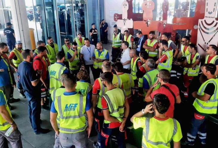 Тысячи пассажиров застряли в аэропорту Пафоса 2 ноября