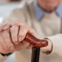 Апелляционный суд Кипра обязал двух взрослых сыновей выплачивать 73-летнему отцу по 75 евро в месяц 