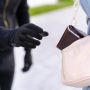 ЧП в Ларнаке: двое на мопеде вырвали из рук женщины сумочку 
