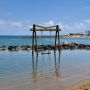 Деревянные качели в море — новая достопримечательность Протараса 