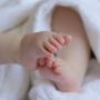 Молодая женщина внезапно родила в туалете частной клиники в столице Кипра 