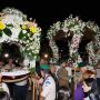 Православные традиции Кипра: вынос украшенных цветами Плащаниц в Страстную пятницу в Никосии и Пафосе