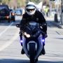 Власти Кипра ищут водителя, сбившего полицейского на мотоцикле  