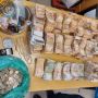 Во время уборки мусора в доме пенсионерки в Пафосе были обнаружены пакеты с кипрскими фунтами
