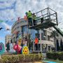 Жители Лимассола готовятся к карнавалу-2024: украшают улицы, шьют костюмы и покупают грим 